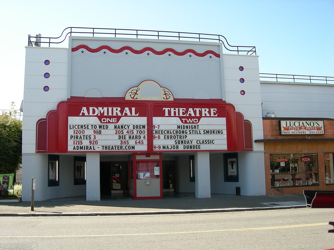 Admiral Twin Theater