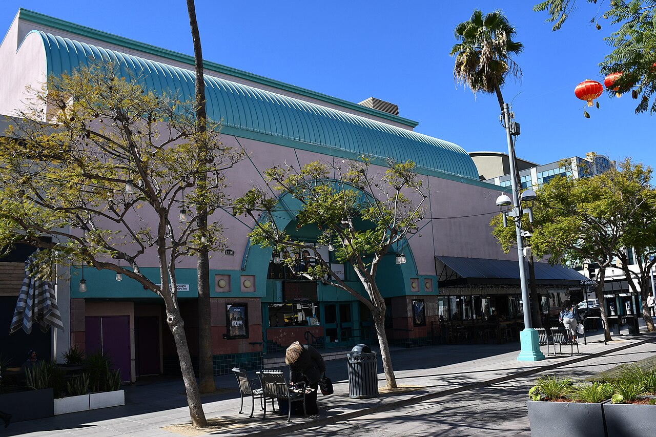 AMC Santa Monica 7