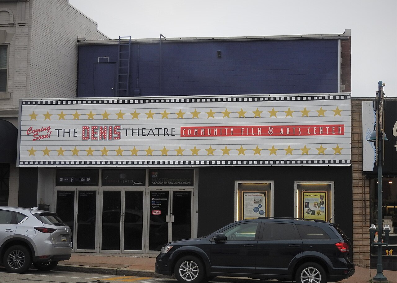 Denis Theatre