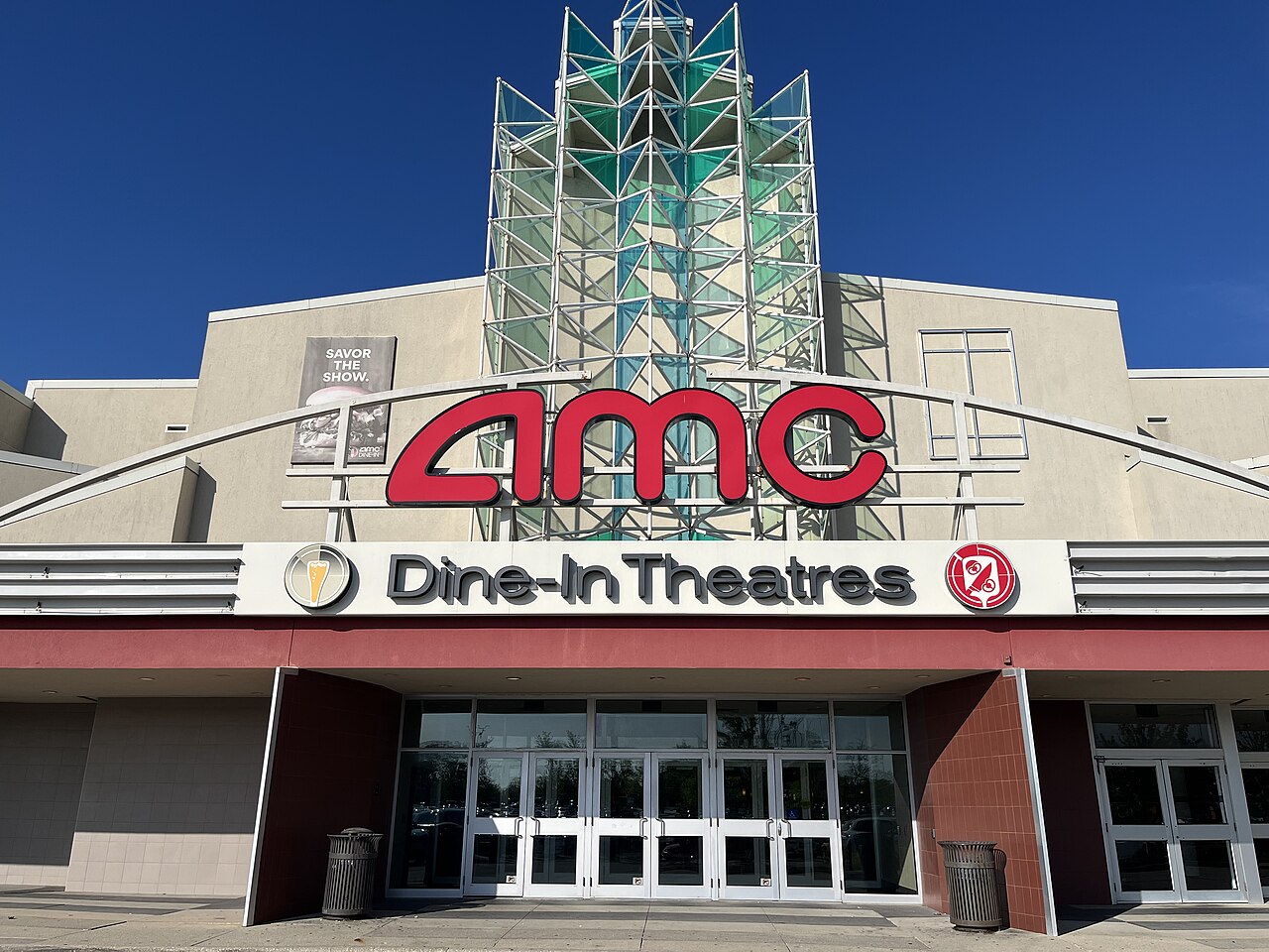 AMC Dine-in Yorktown 18