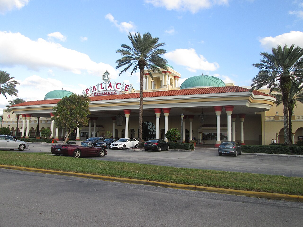 Cinemark Palace 20