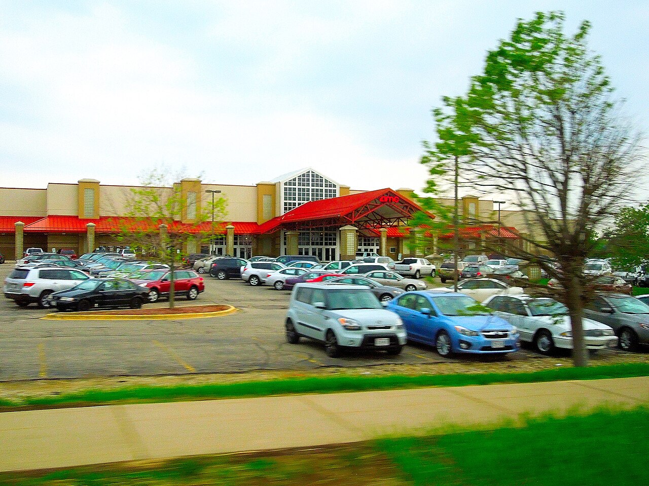 AMC Fitchburg 18